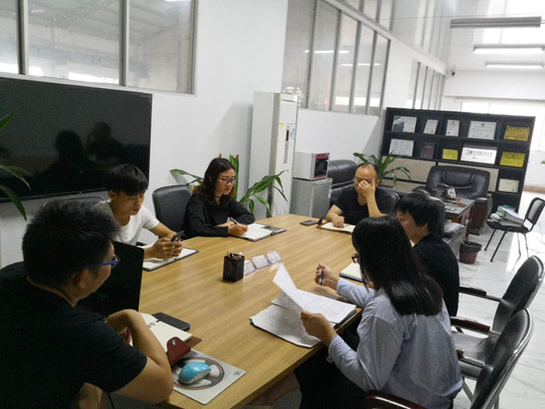 【鹽酸儲罐廠家】調整定位，滿足客戶需求實現(xiàn)自身價值